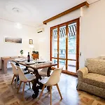 Near Airport 8 Guests - Big Elegant Apartment
