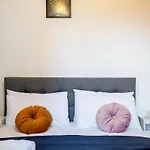 Near Airport 8 Guests - Big Elegant Apartment